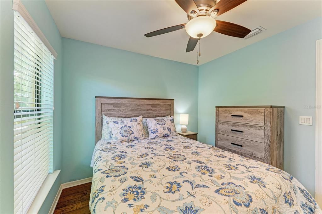 Active With Contract: $335,000 (2 beds, 2 baths, 1437 Square Feet)