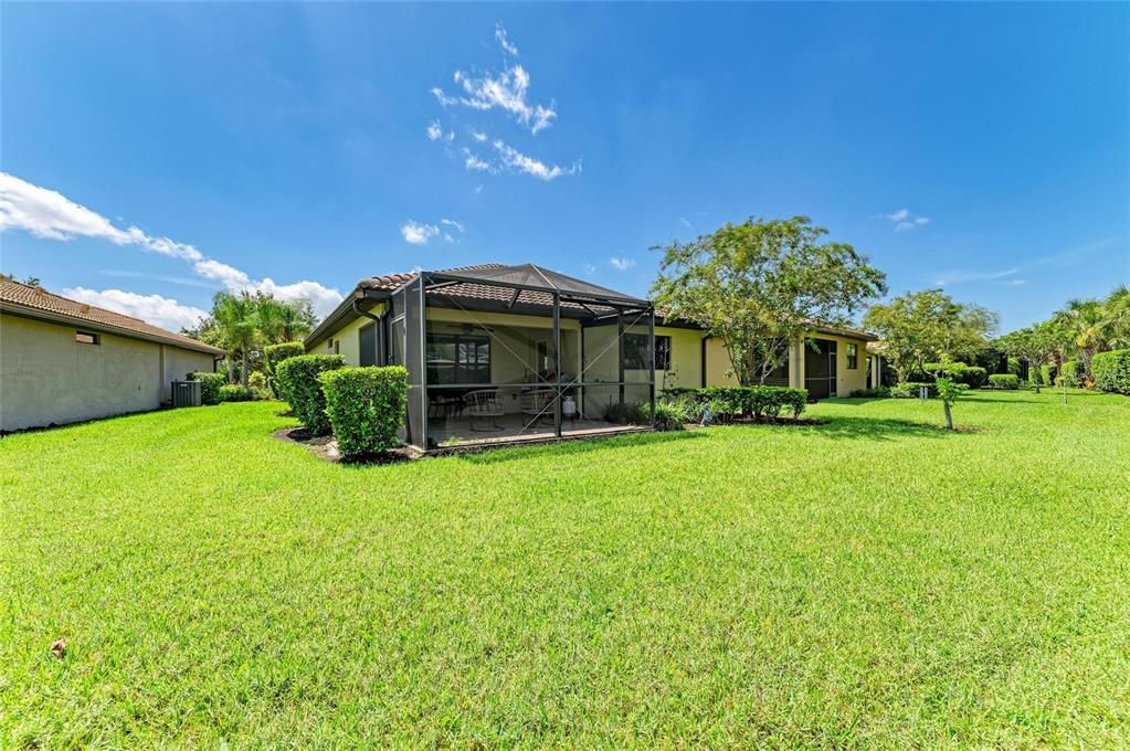 Active With Contract: $335,000 (2 beds, 2 baths, 1437 Square Feet)