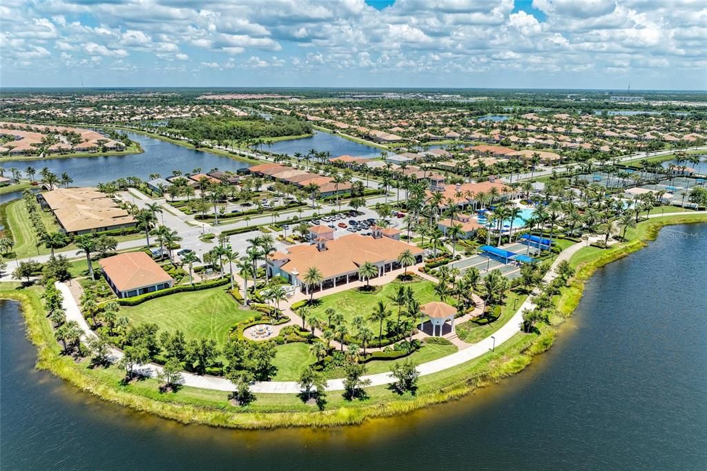 Active With Contract: $335,000 (2 beds, 2 baths, 1437 Square Feet)