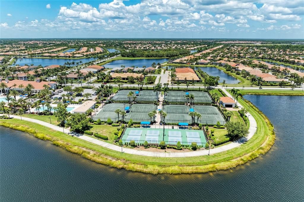 Active With Contract: $335,000 (2 beds, 2 baths, 1437 Square Feet)