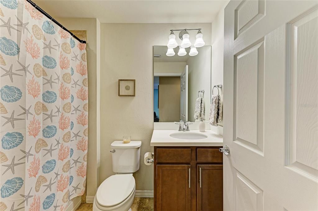 Active With Contract: $335,000 (2 beds, 2 baths, 1437 Square Feet)