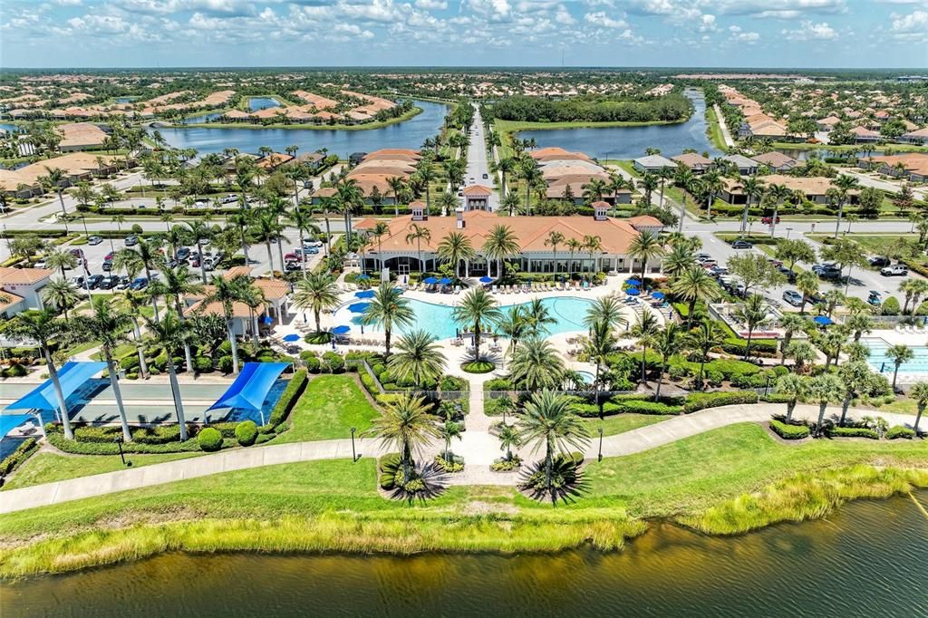 Active With Contract: $335,000 (2 beds, 2 baths, 1437 Square Feet)