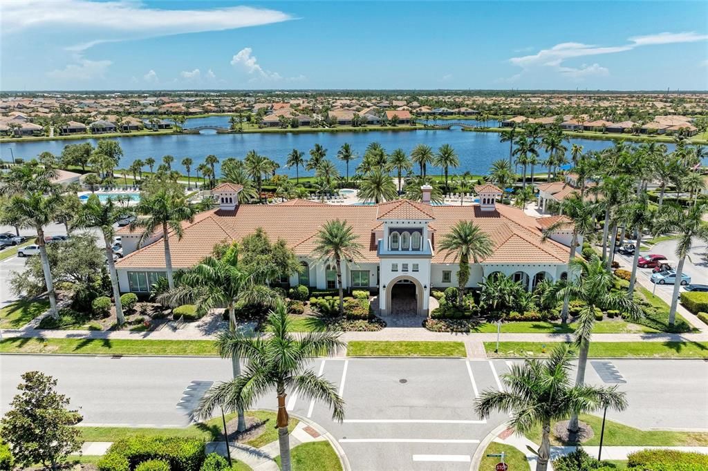 Active With Contract: $335,000 (2 beds, 2 baths, 1437 Square Feet)