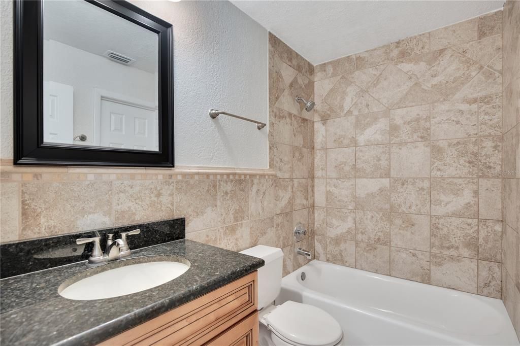 En Venta: $224,900 (2 camas, 1 baños, 875 Pies cuadrados)