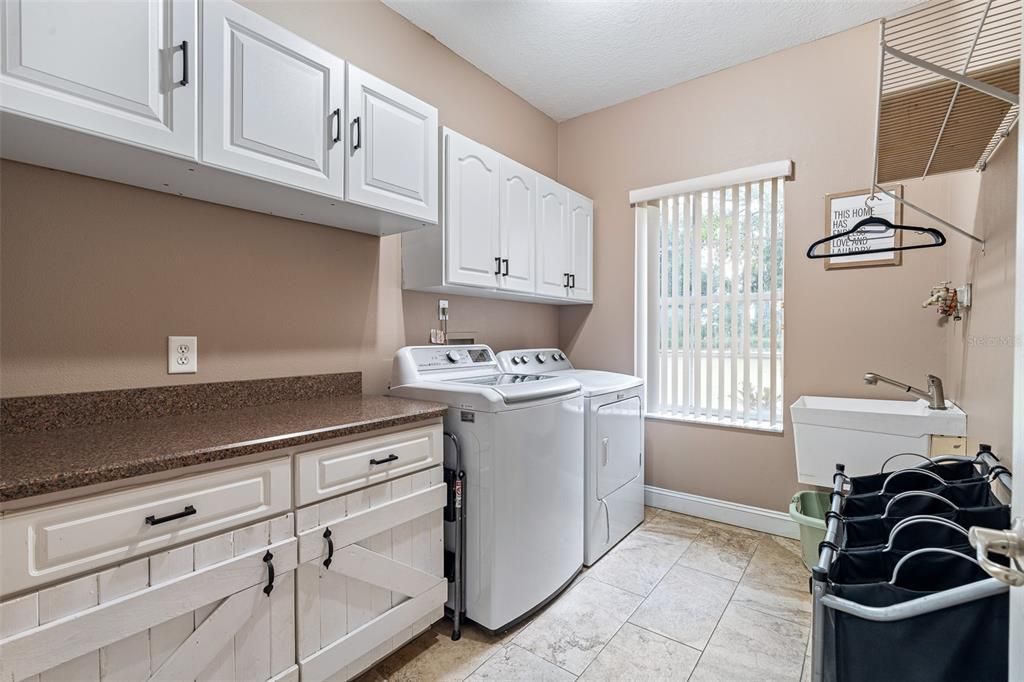 For Sale: $638,000 (3 beds, 2 baths, 2101 Square Feet)