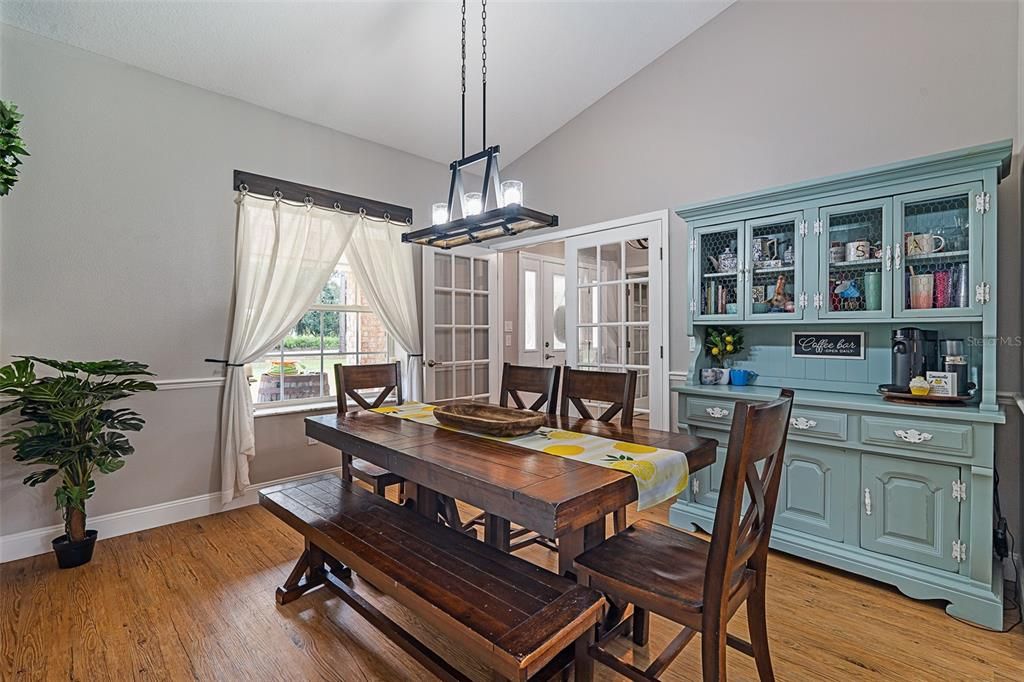 For Sale: $638,000 (3 beds, 2 baths, 2101 Square Feet)