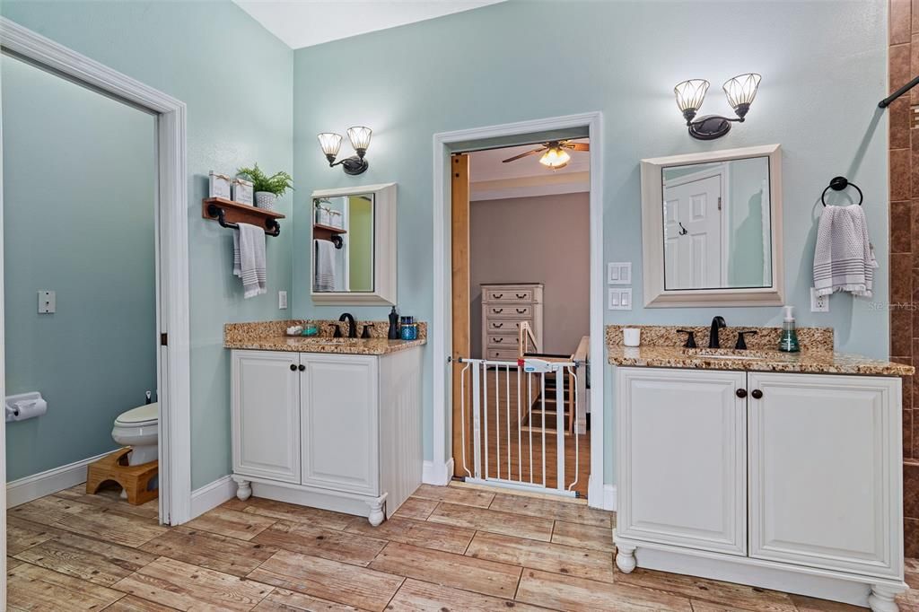 For Sale: $638,000 (3 beds, 2 baths, 2101 Square Feet)