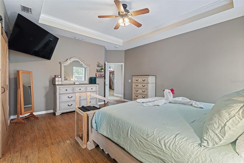 For Sale: $638,000 (3 beds, 2 baths, 2101 Square Feet)