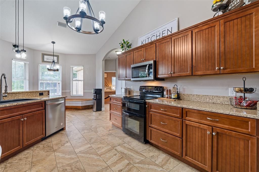 For Sale: $638,000 (3 beds, 2 baths, 2101 Square Feet)