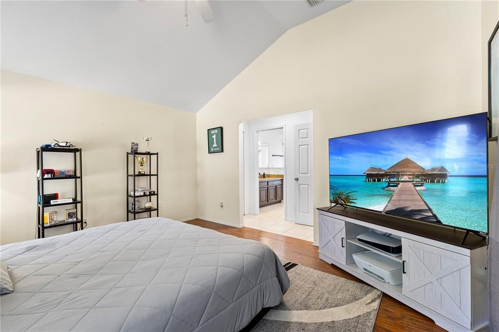 For Sale: $455,000 (4 beds, 2 baths, 1874 Square Feet)