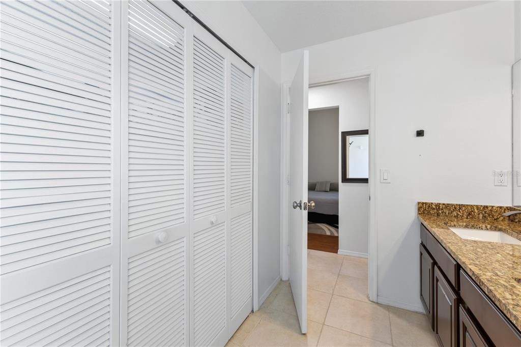 For Sale: $455,000 (4 beds, 2 baths, 1874 Square Feet)