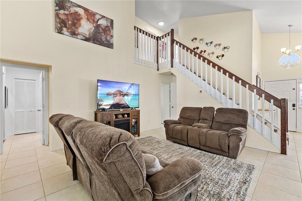 For Sale: $455,000 (4 beds, 2 baths, 1874 Square Feet)