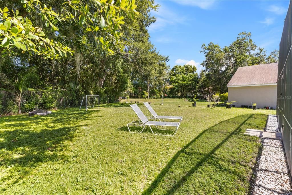 For Sale: $455,000 (4 beds, 2 baths, 1874 Square Feet)