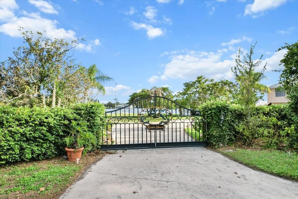 待售: $3,000,000 (3 贝兹, 3 浴室, 1461 平方英尺)