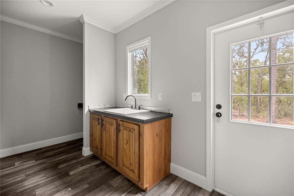 Active With Contract: $250,000 (4 beds, 2 baths, 2136 Square Feet)