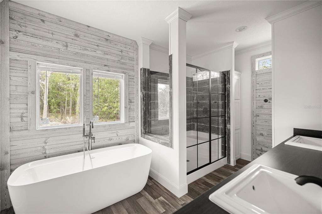 Active With Contract: $250,000 (4 beds, 2 baths, 2136 Square Feet)