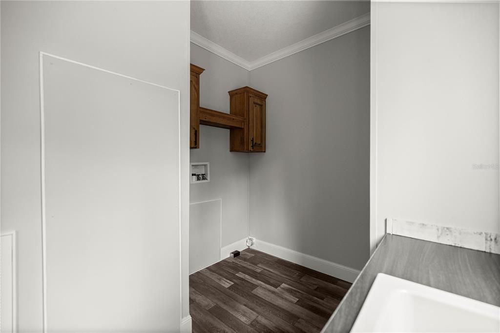 Active With Contract: $250,000 (4 beds, 2 baths, 2136 Square Feet)