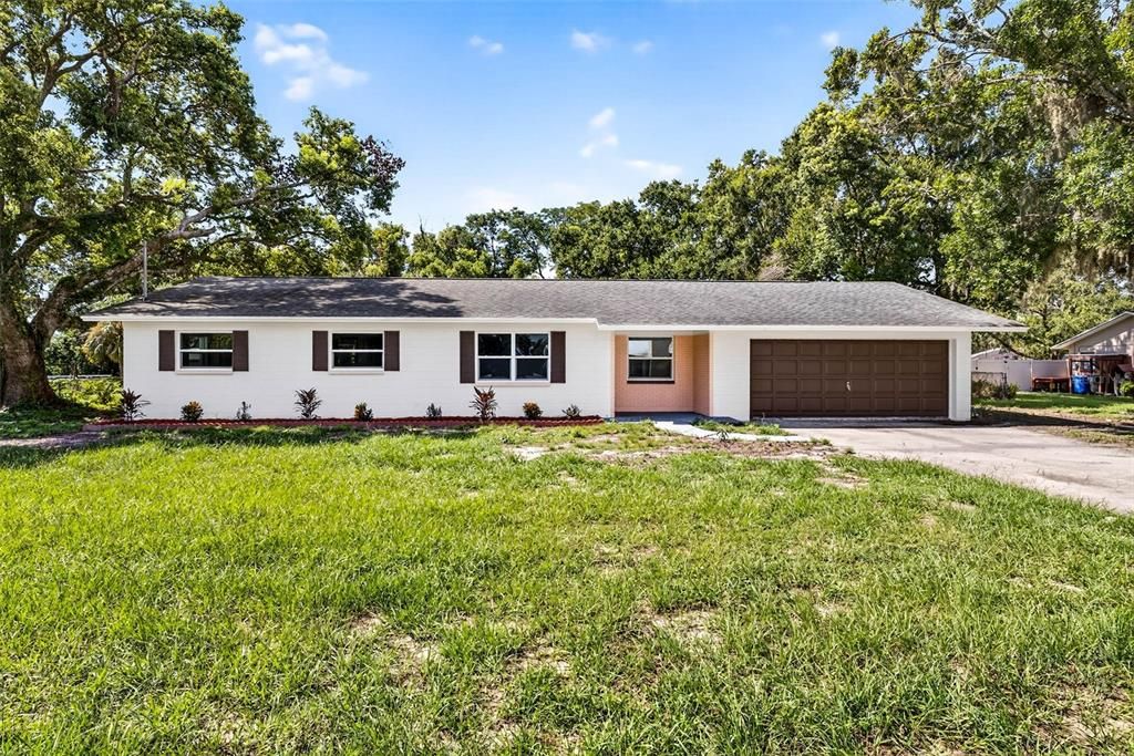 Recently Sold: $375,000 (3 beds, 2 baths, 1276 Square Feet)