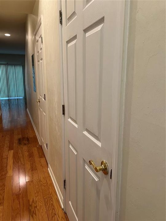 Active With Contract: $1,800 (3 beds, 2 baths, 1747 Square Feet)