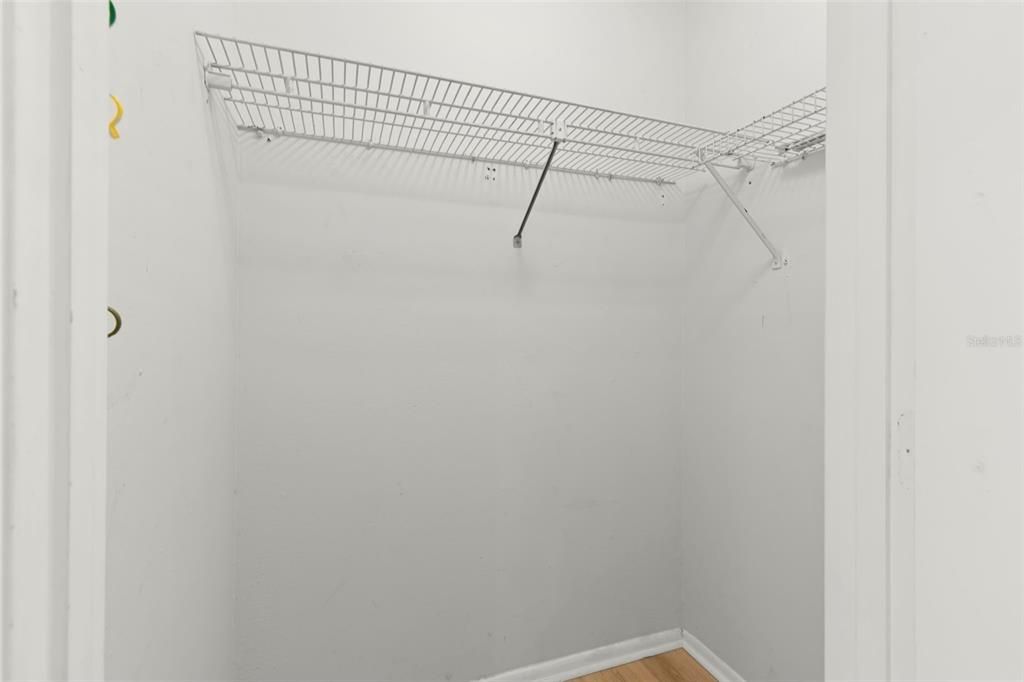 Под контрактом: $1,825 (2 спален, 2 ванн, 1053 Квадратных фут)