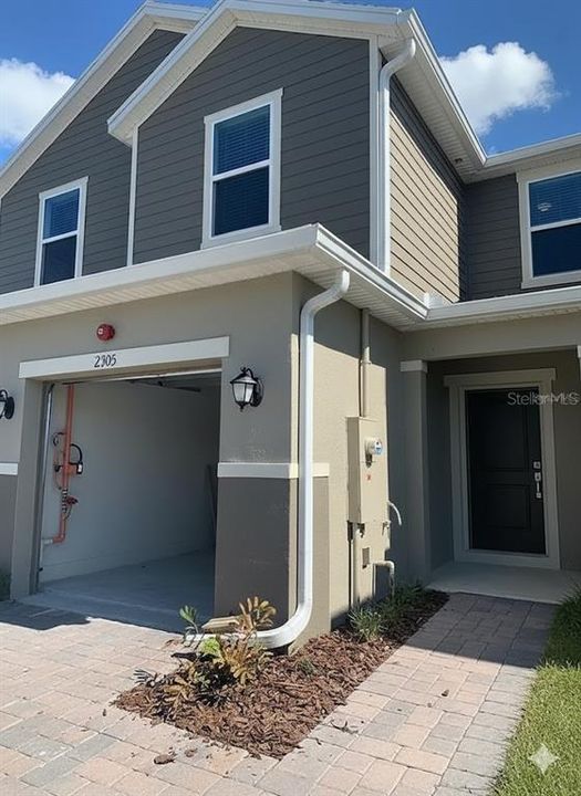 最近租的: $2,300 (3 贝兹, 2 浴室, 1464 平方英尺)