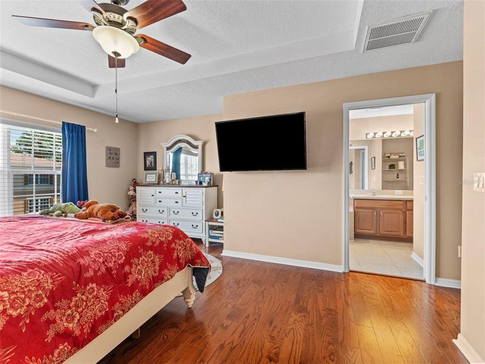 待售: $295,500 (3 贝兹, 3 浴室, 1710 平方英尺)