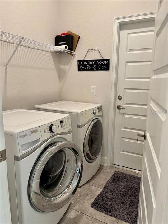 Под контрактом: $1,900 (3 спален, 2 ванн, 1778 Квадратных фут)