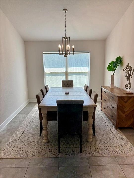 Под контрактом: $1,900 (3 спален, 2 ванн, 1778 Квадратных фут)