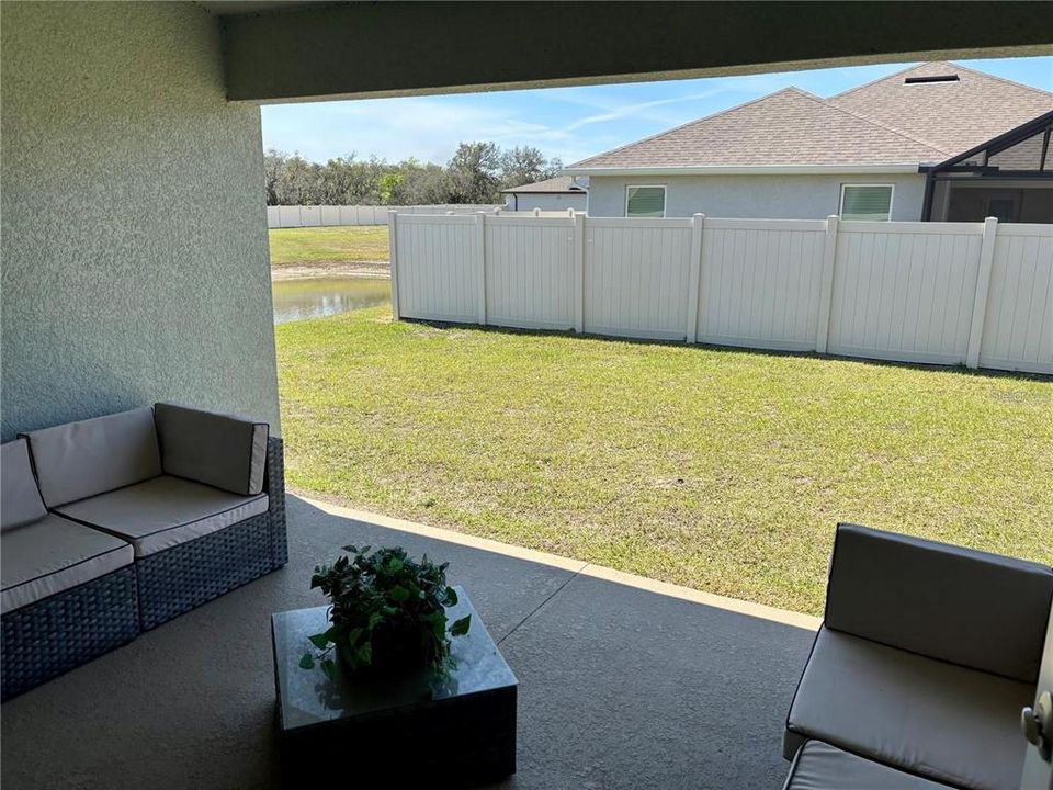 Под контрактом: $1,900 (3 спален, 2 ванн, 1778 Квадратных фут)