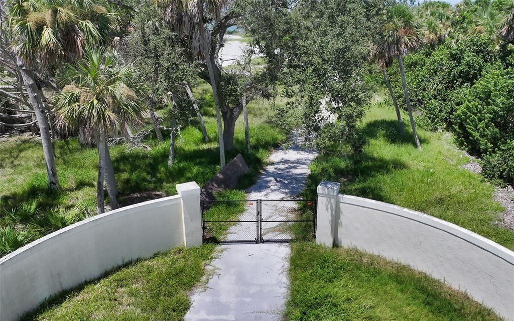 For Sale: $3,500,000 (1.33 acres)