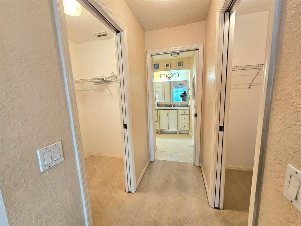 На продажу: $385,000 (3 спален, 2 ванн, 1686 Квадратных фут)