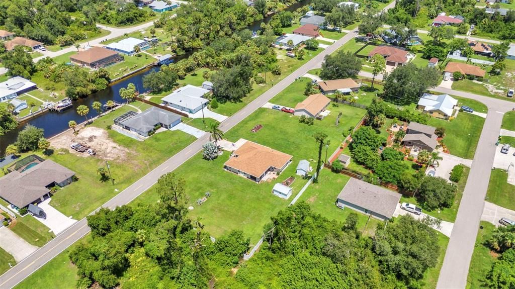 На продажу: $385,000 (3 спален, 2 ванн, 1686 Квадратных фут)