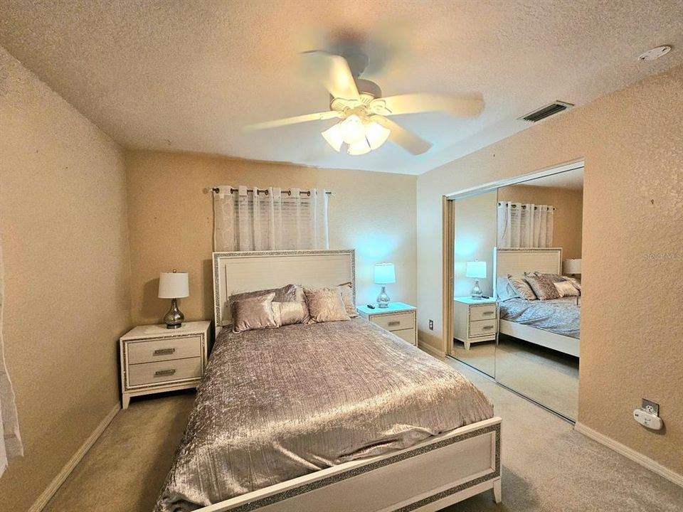 На продажу: $385,000 (3 спален, 2 ванн, 1686 Квадратных фут)