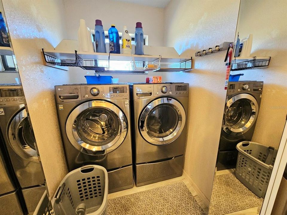 На продажу: $385,000 (3 спален, 2 ванн, 1686 Квадратных фут)