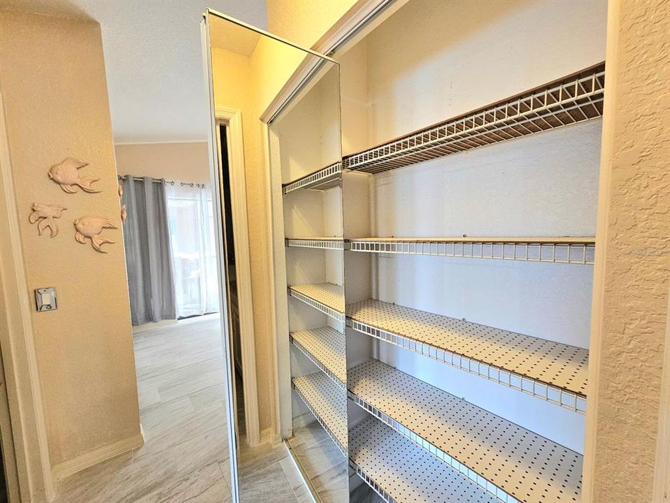 На продажу: $385,000 (3 спален, 2 ванн, 1686 Квадратных фут)