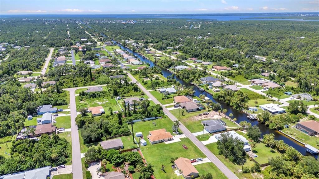 На продажу: $385,000 (3 спален, 2 ванн, 1686 Квадратных фут)