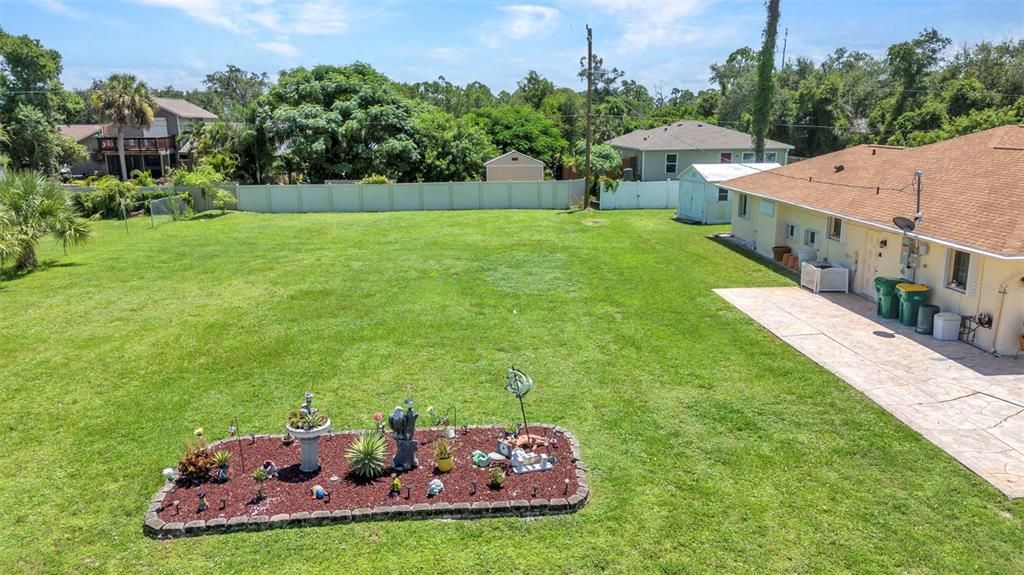 На продажу: $385,000 (3 спален, 2 ванн, 1686 Квадратных фут)