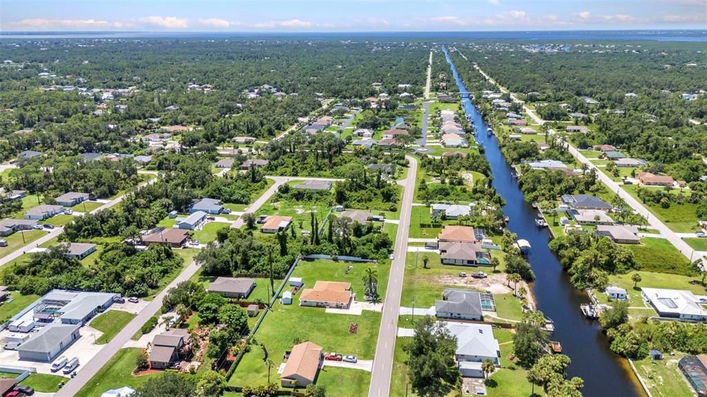 На продажу: $385,000 (3 спален, 2 ванн, 1686 Квадратных фут)