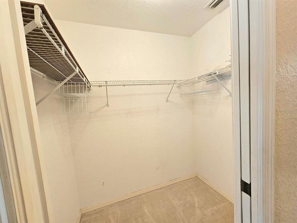 На продажу: $385,000 (3 спален, 2 ванн, 1686 Квадратных фут)