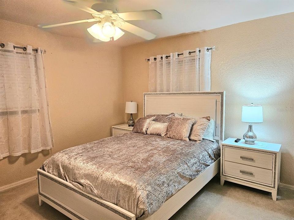 На продажу: $385,000 (3 спален, 2 ванн, 1686 Квадратных фут)