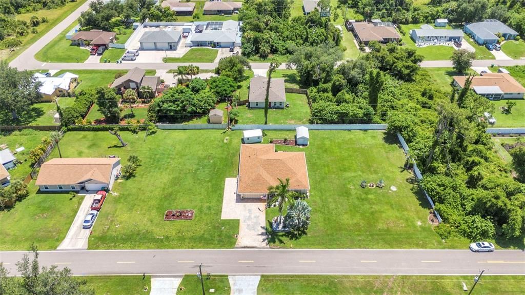 На продажу: $385,000 (3 спален, 2 ванн, 1686 Квадратных фут)