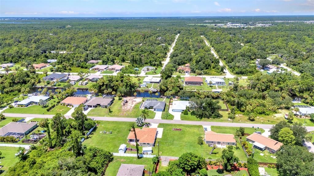 На продажу: $385,000 (3 спален, 2 ванн, 1686 Квадратных фут)