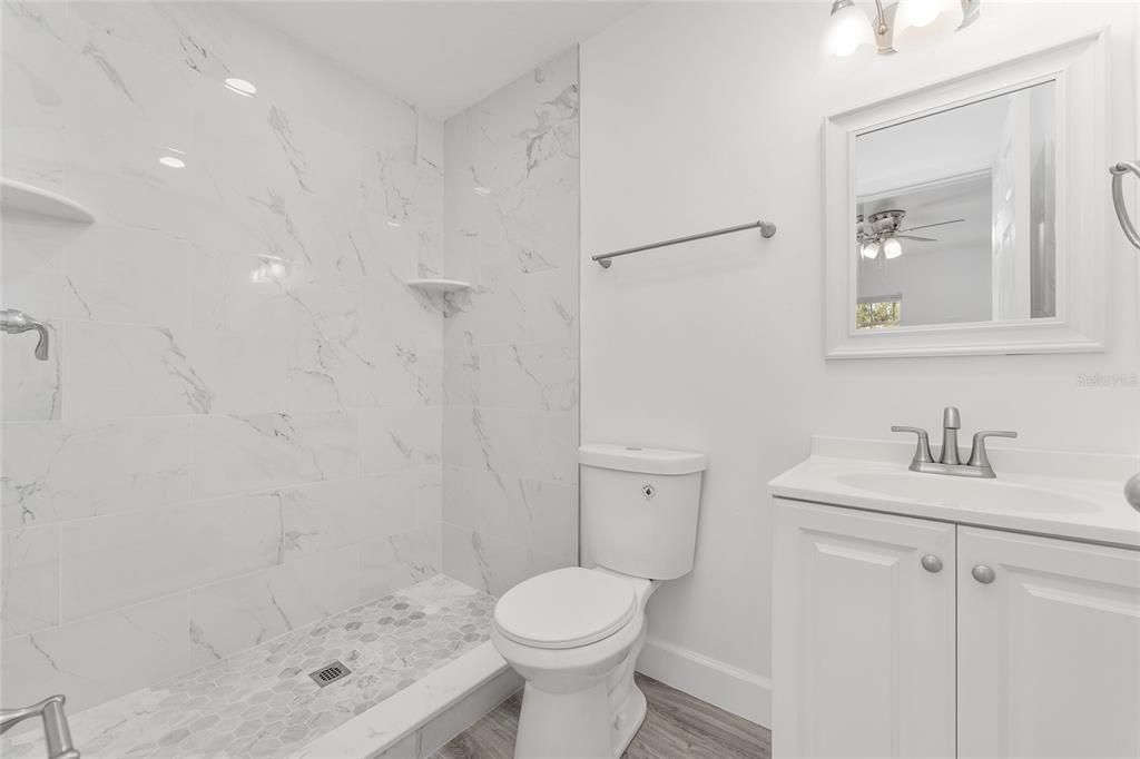 Active With Contract: $249,000 (2 beds, 2 baths, 1142 Square Feet)