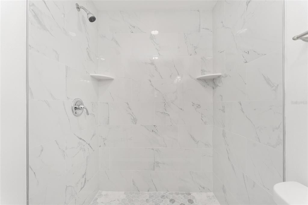 Active With Contract: $249,000 (2 beds, 2 baths, 1142 Square Feet)