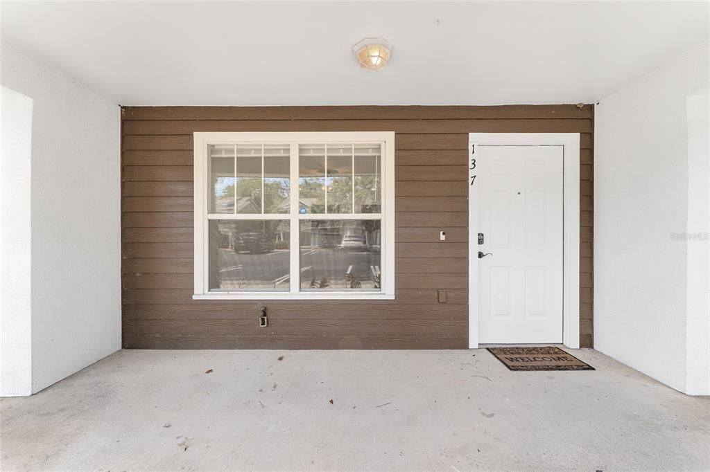 Active With Contract: $249,000 (2 beds, 2 baths, 1142 Square Feet)