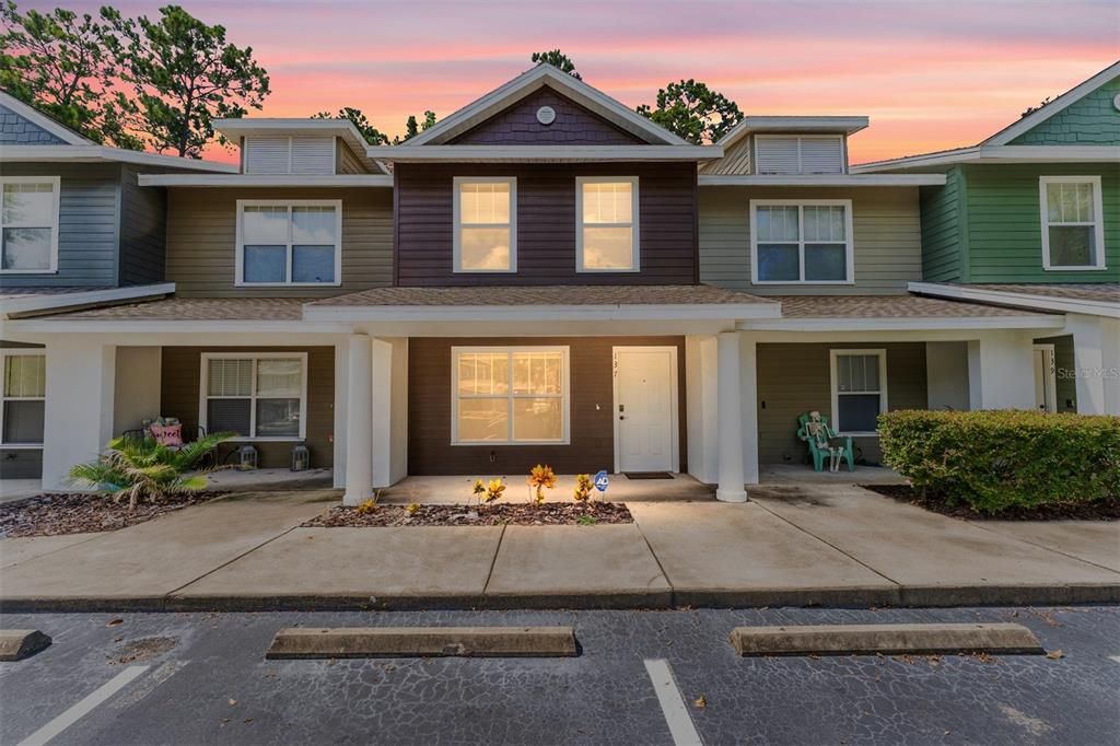 Active With Contract: $249,000 (2 beds, 2 baths, 1142 Square Feet)