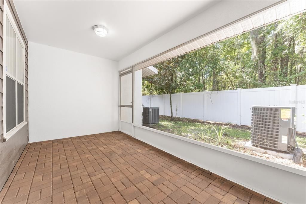 Active With Contract: $249,000 (2 beds, 2 baths, 1142 Square Feet)