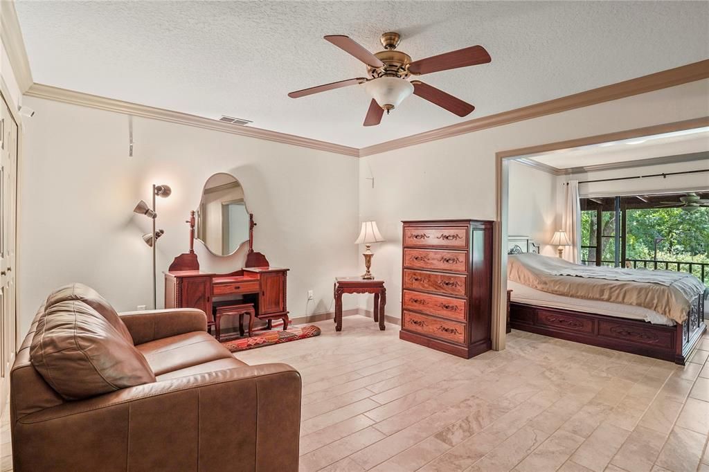 En Venta: $295,000 (3 camas, 2 baños, 1848 Pies cuadrados)