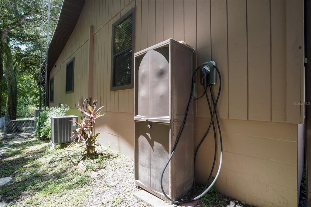 En Venta: $295,000 (3 camas, 2 baños, 1848 Pies cuadrados)