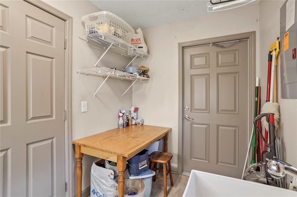 En Venta: $295,000 (3 camas, 2 baños, 1848 Pies cuadrados)